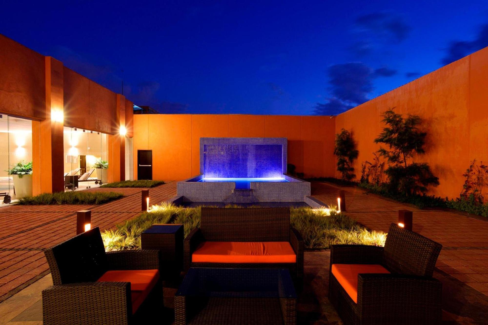 Courtyard Toluca Tollocan Εξωτερικό φωτογραφία