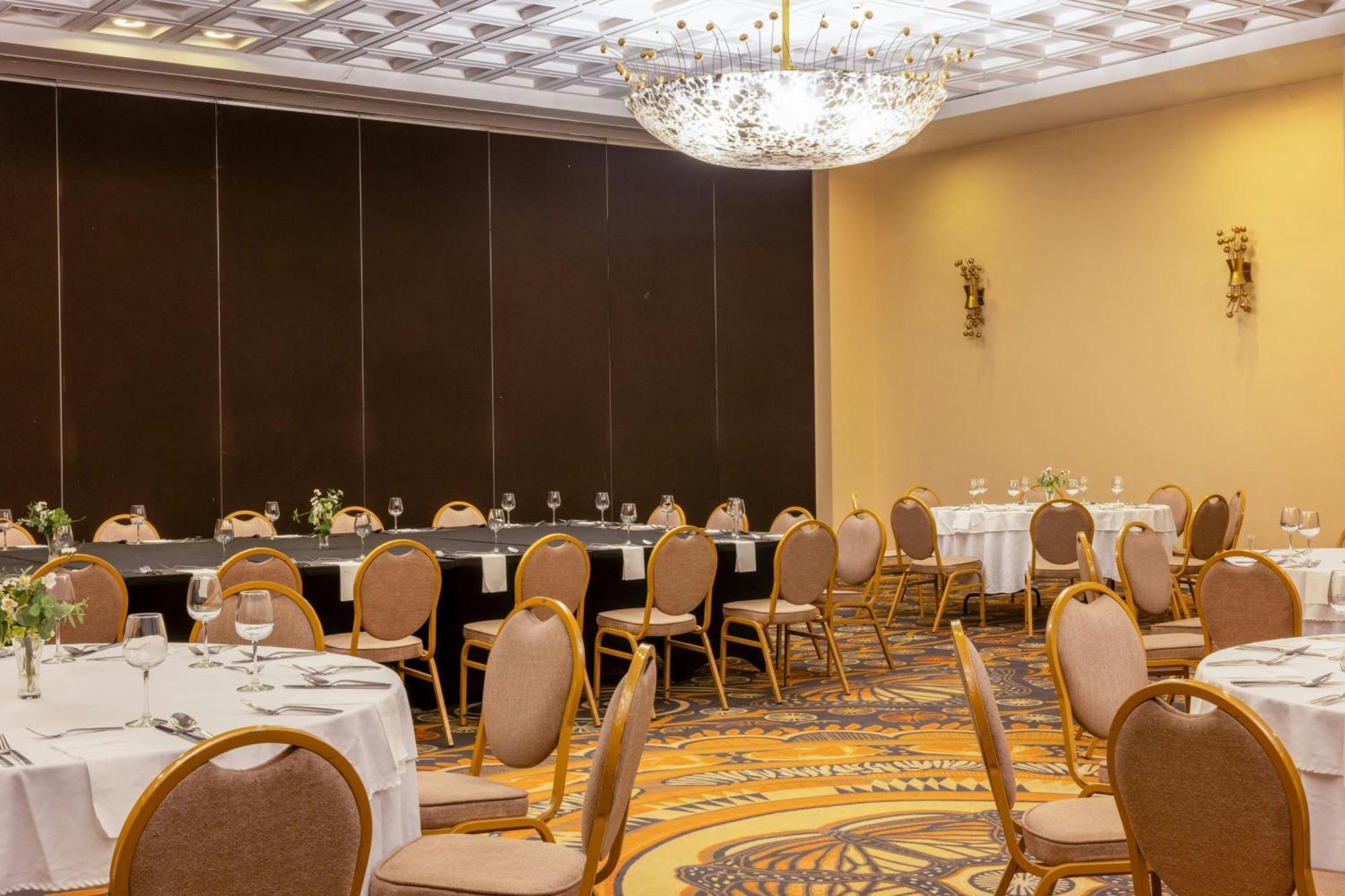 Courtyard Toluca Tollocan Εξωτερικό φωτογραφία
