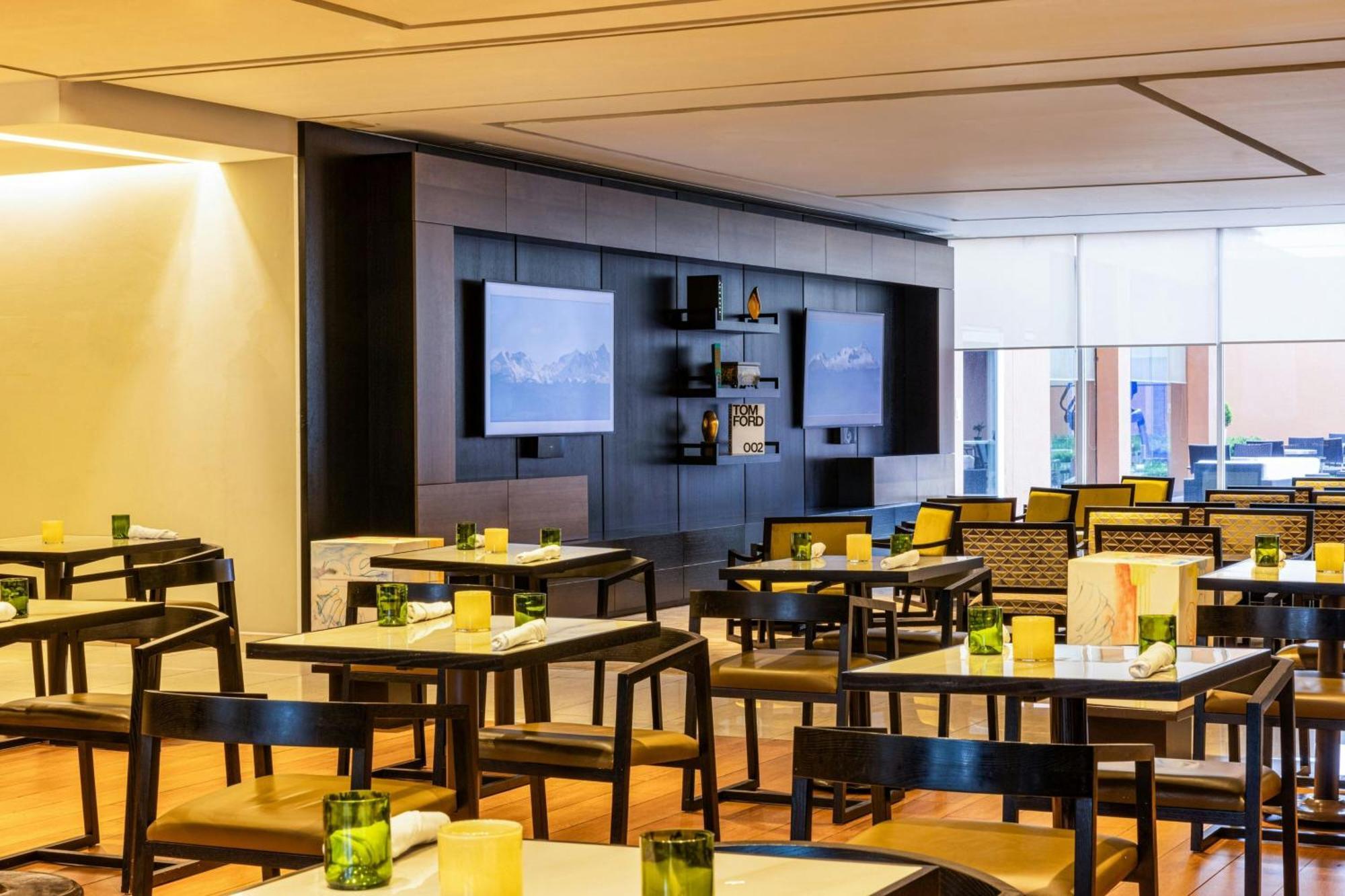 Courtyard Toluca Tollocan Εξωτερικό φωτογραφία