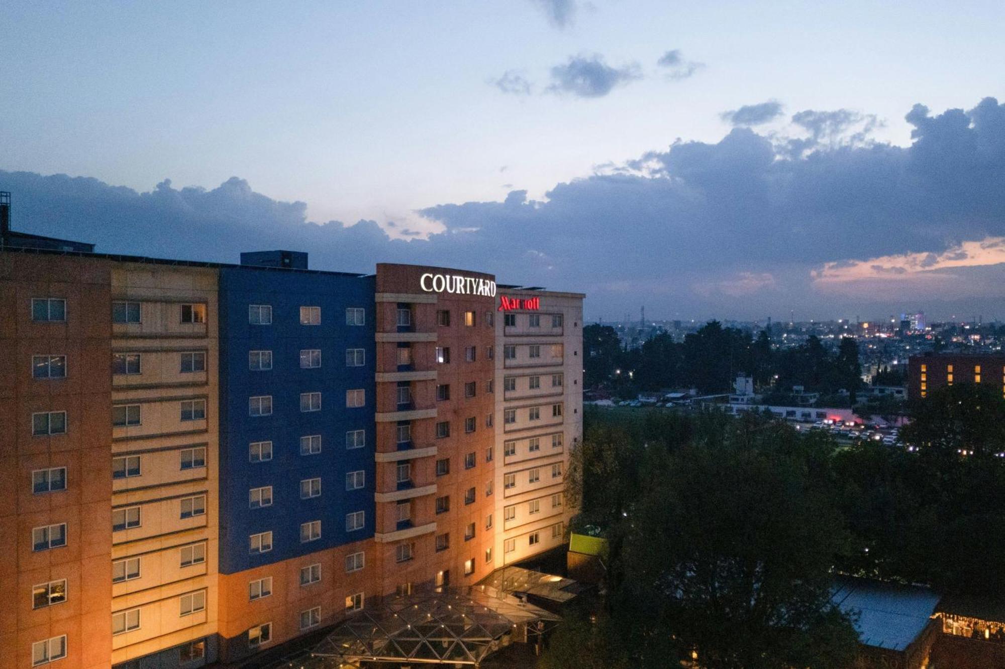 Courtyard Toluca Tollocan Εξωτερικό φωτογραφία