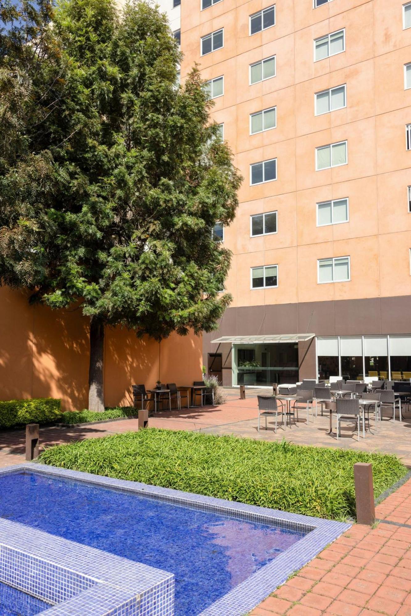 Courtyard Toluca Tollocan Εξωτερικό φωτογραφία